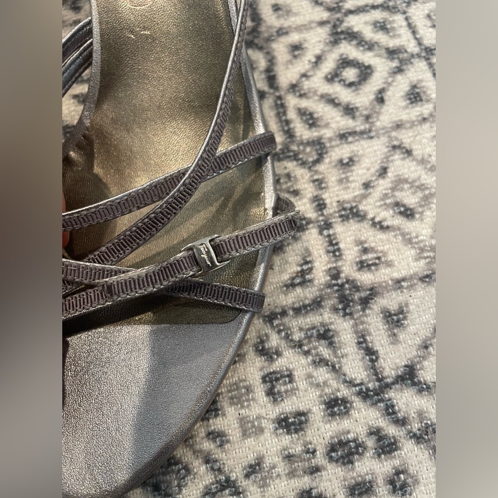 Salvatore Ferragamo Silver kitten Heels - Picture 4 of 7